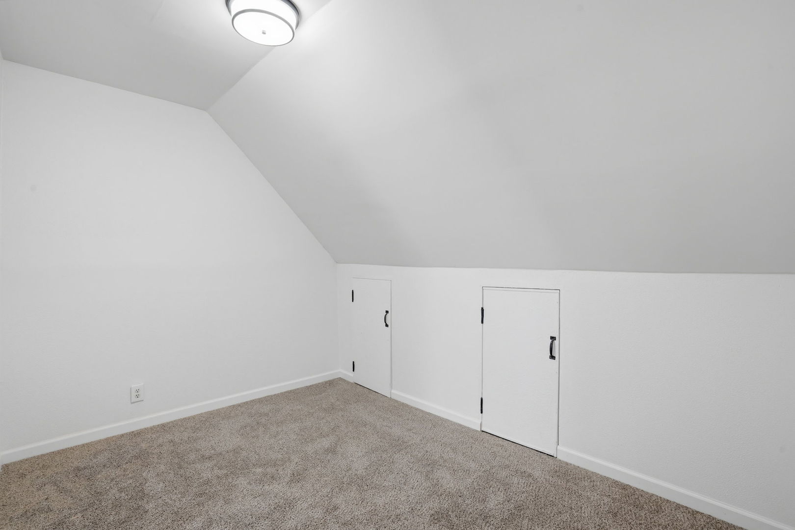 1927 14th Street Moline, IL 61265 - Photo 18 of 25 a view of an empty room