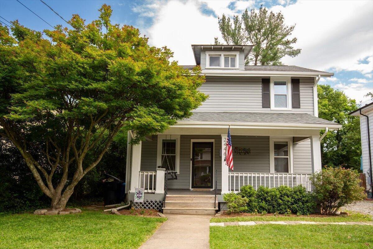 2446 Montvale Road Southwest Roanoke, VA 24015 - Photo 4 of 40 01-2446-Montvale