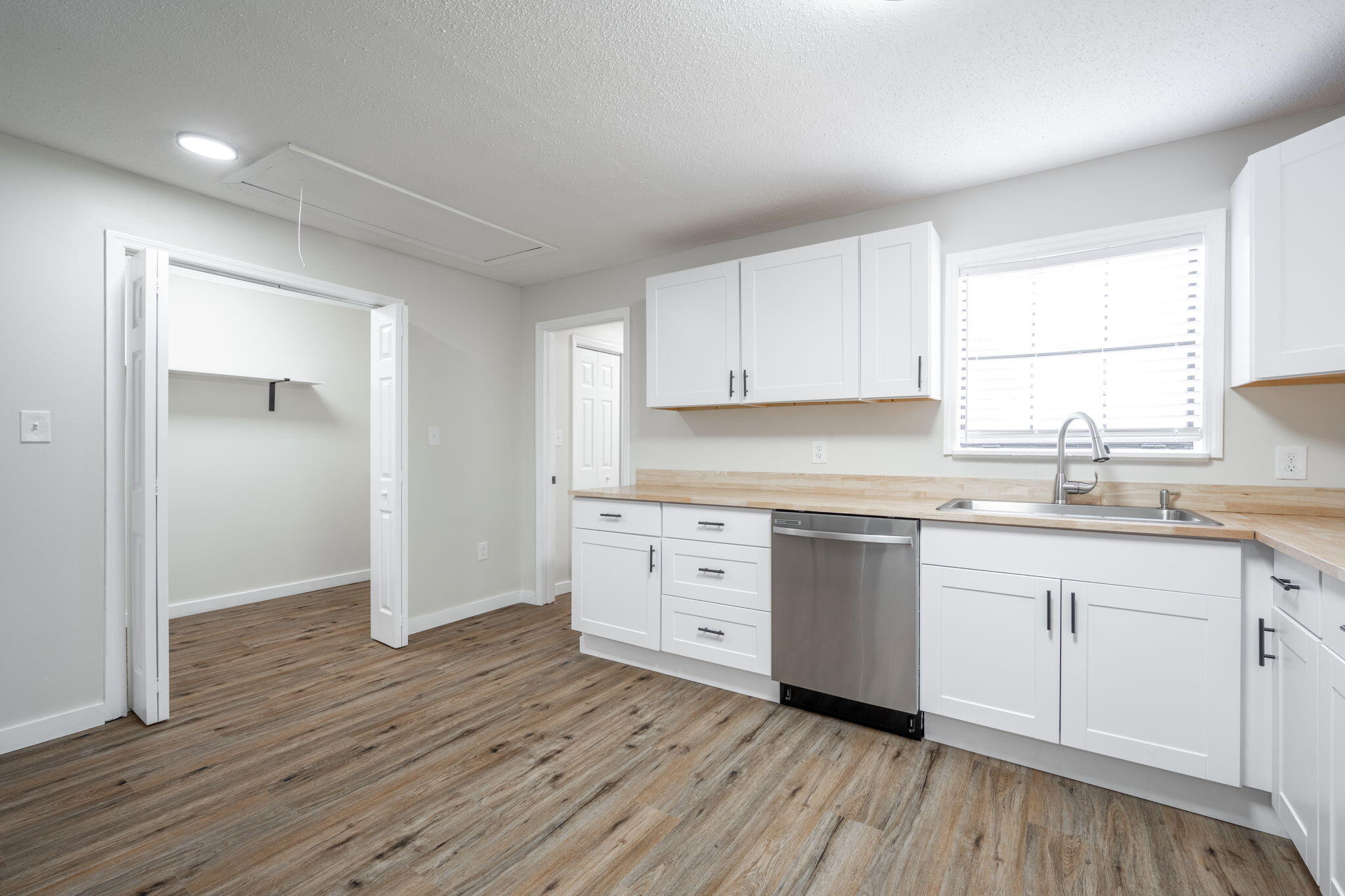 8229 Patterson Road Chattanooga, TN 37421 - Photo 15 of 35 10-web-or-mls-DSC_1321