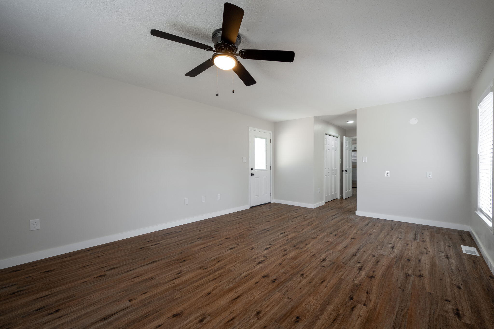 8229 Patterson Road Chattanooga, TN 37421 - Photo 17 of 35 4-web-or-mls-DSC_1303