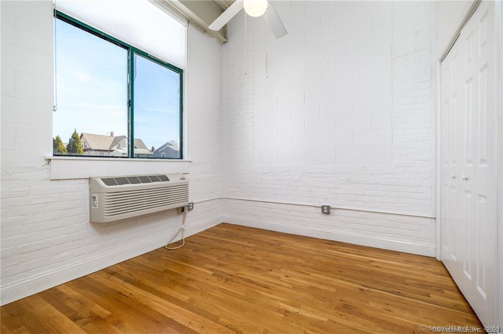 390 Charles Street, Unit 201 Bridgeport, CT 06606 - Photo 12 of 18