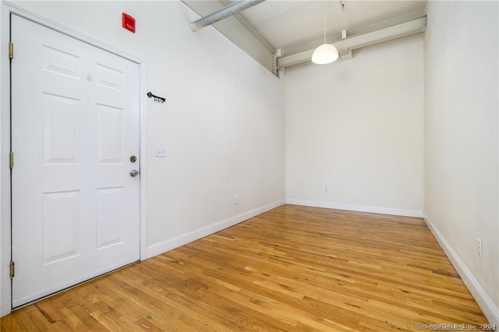 390 Charles Street, Unit 201 Bridgeport, CT 06606 - Photo 5 of 18