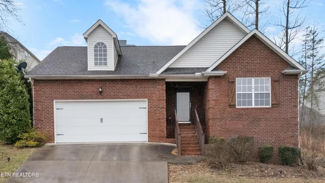 $360,000 | 3873 High View Lane, Knoxville, TN 37931