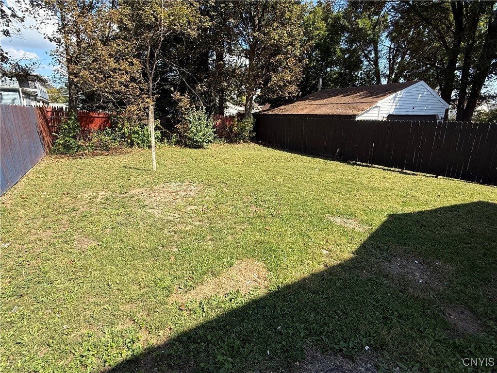 1222 Oswego Street Utica, NY 13502 - Photo 20 of 24