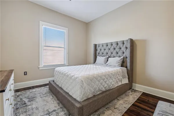 $2,700 | 4849 Magazine Street, Unit A, New Orleans, LA 70115