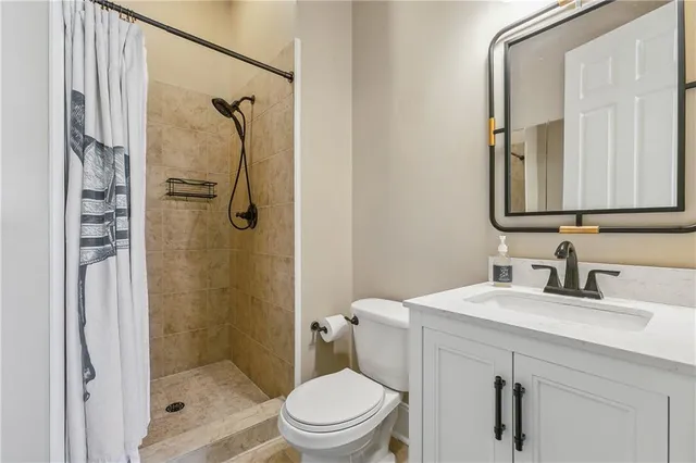 $2,700 | 4849 Magazine Street, Unit A, New Orleans, LA 70115