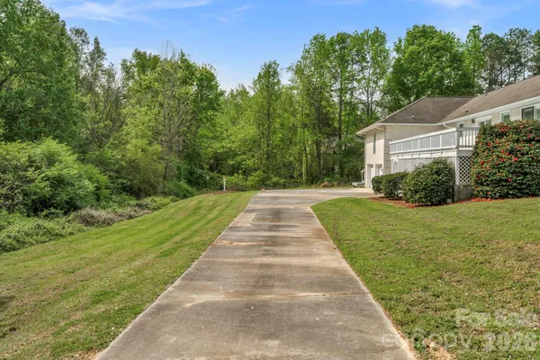 $420,000 | 15015 Pawnee Trail, Matthews, NC 28104