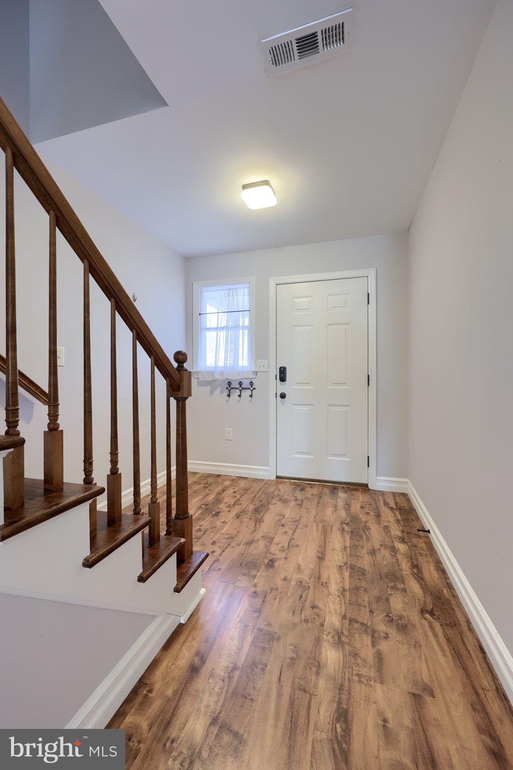 110 Pepperton Court Lititz, PA 17543 - Photo 5 of 32