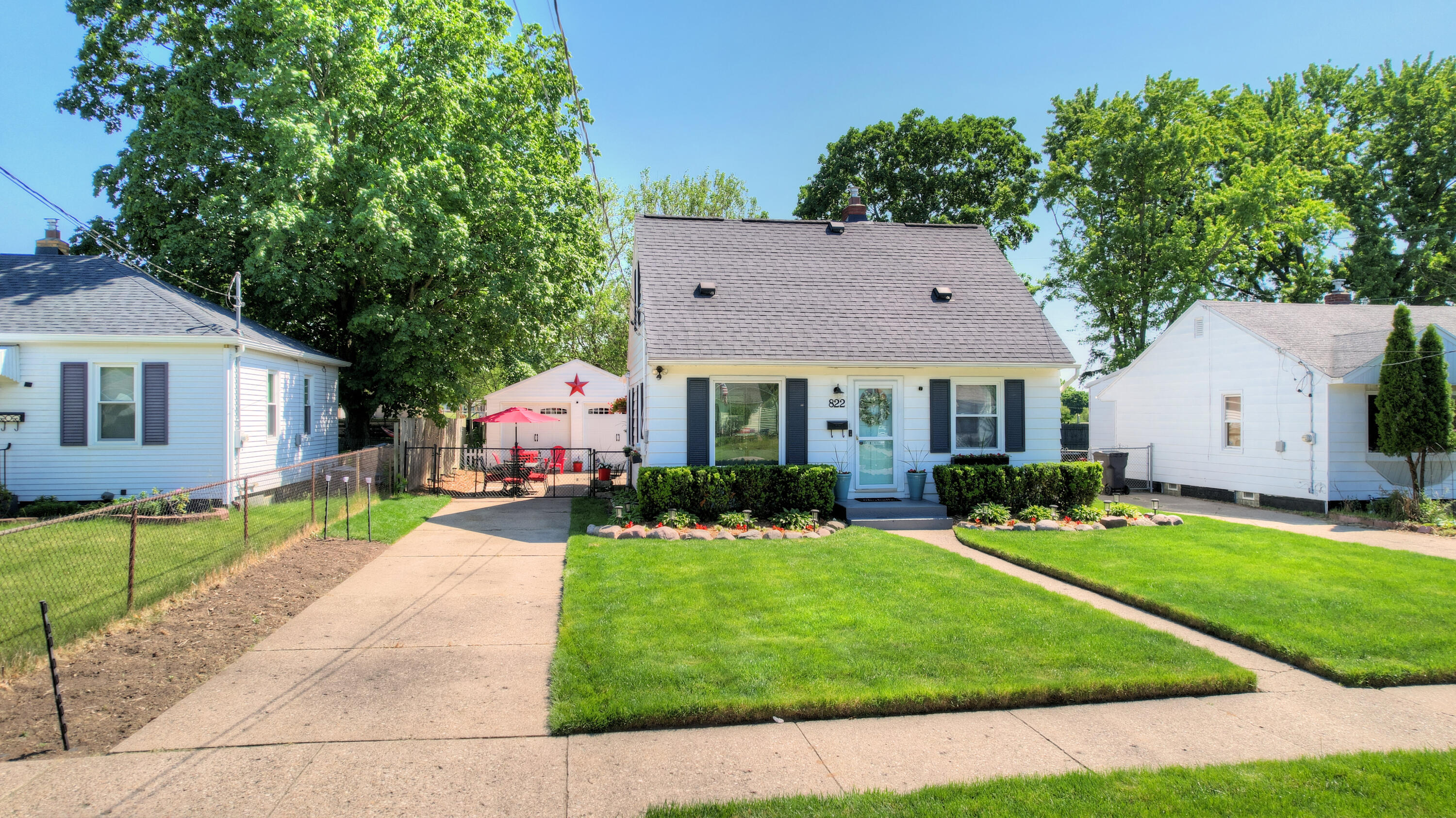 822 Aldon Street Southwest Wyoming, MI 49509 - Photo 4 of 62 DJI_0638_39_40_41_42