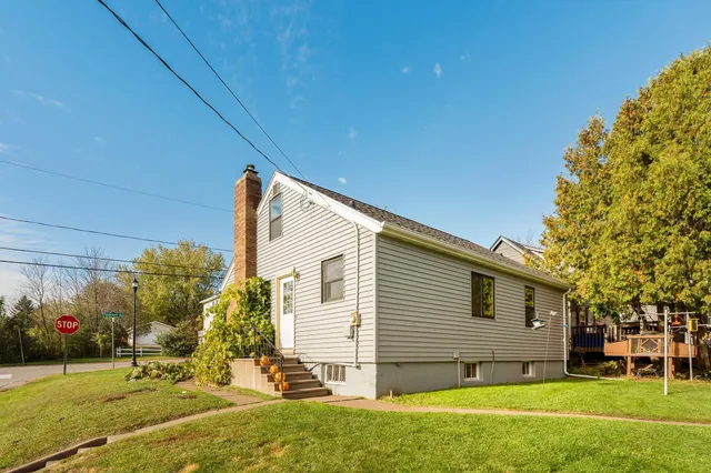$279,900 | 2402 Piedmont Avenue, Duluth, MN 55811