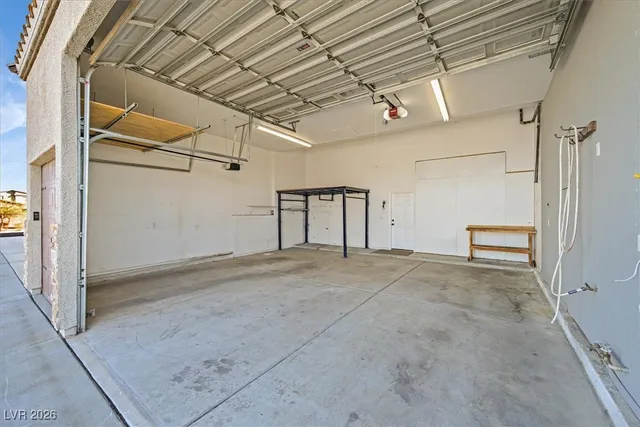 $4,000 | 391 East Kimberly Drive, Henderson, NV 89015