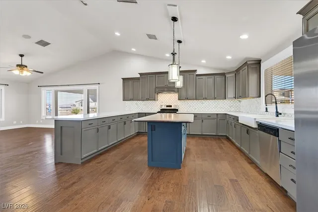 $4,000 | 391 East Kimberly Drive, Henderson, NV 89015