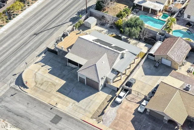 $4,000 | 391 East Kimberly Drive, Henderson, NV 89015