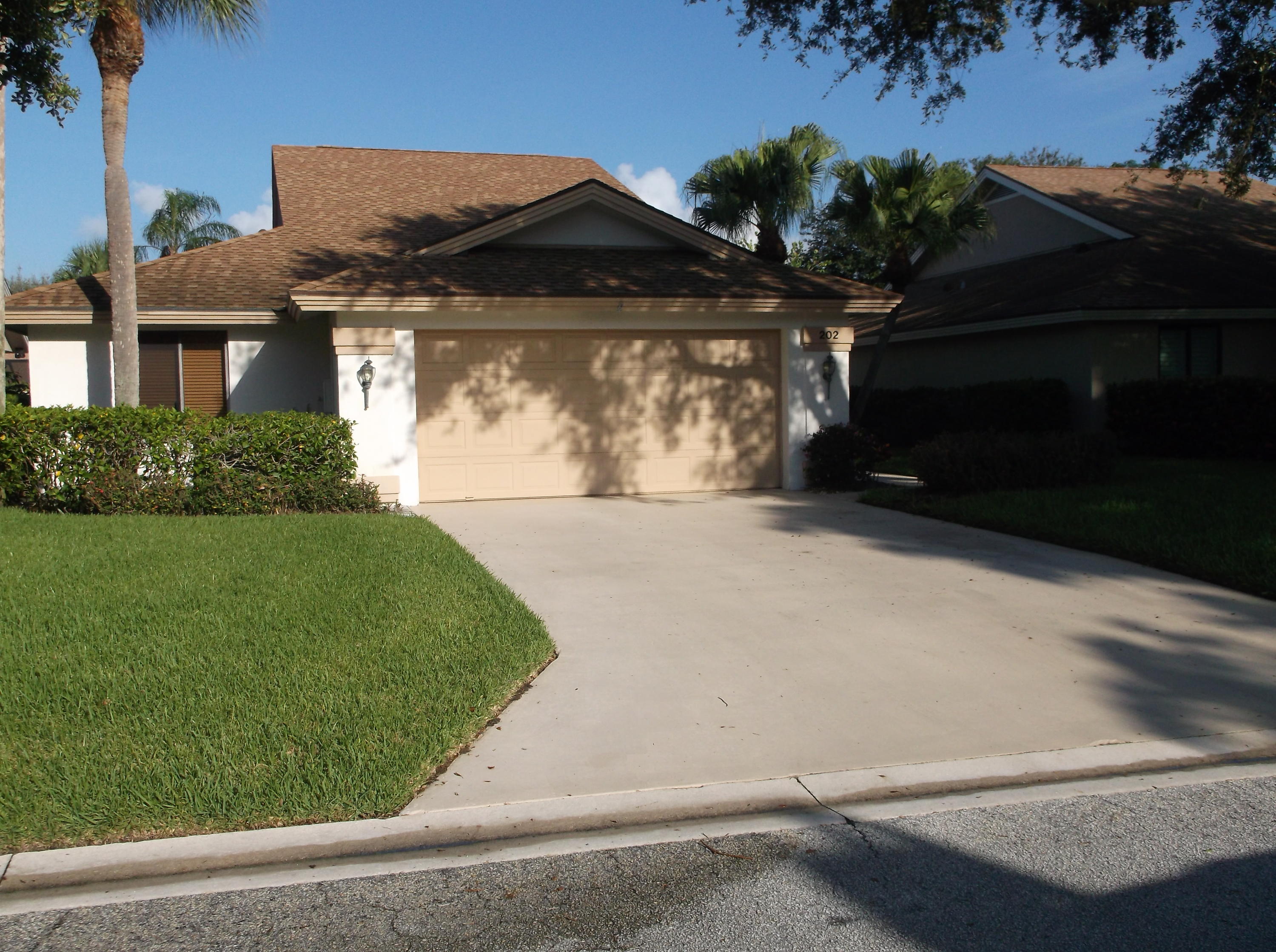 202 Cape Pointe Circle Jupiter, FL 33477 - Photo 1 of 9 Primary Photo