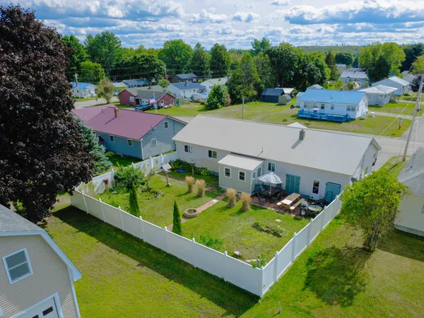 $210,000 | 3 County Street, East Millinocket, ME 04430