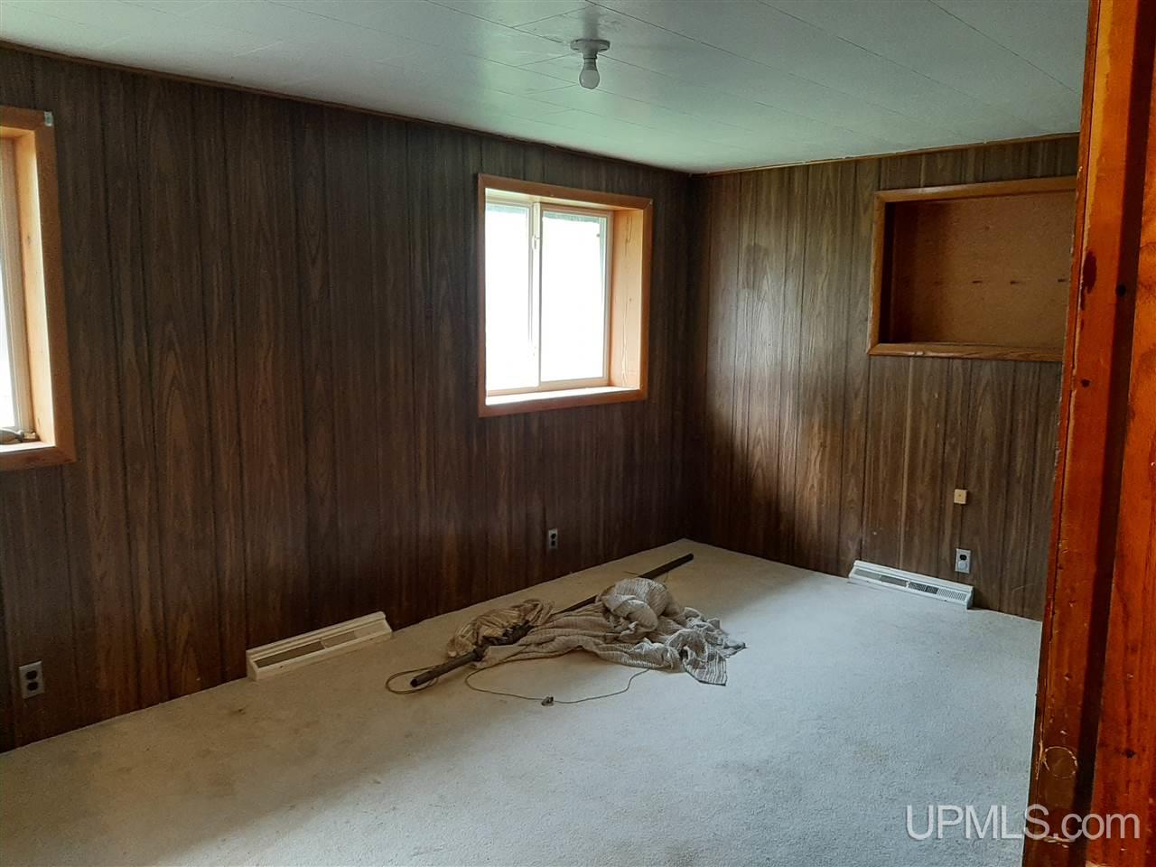 5624 Co Road Hermansville, MI 49847 - Photo 8 of 33