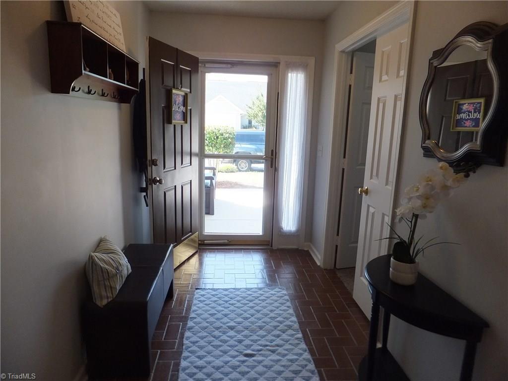 4420 Single Tree Lane High Point, NC 27265 - Photo 2 of 17 Entry