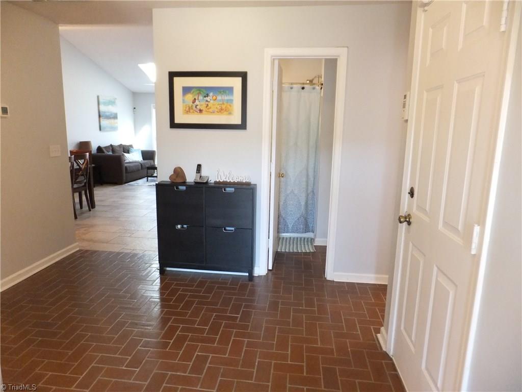 4420 Single Tree Lane High Point, NC 27265 - Photo 3 of 17 Entry