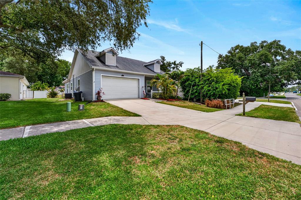 1535 Pinehurst Road Dunedin, FL 34698 - Photo 2 of 40