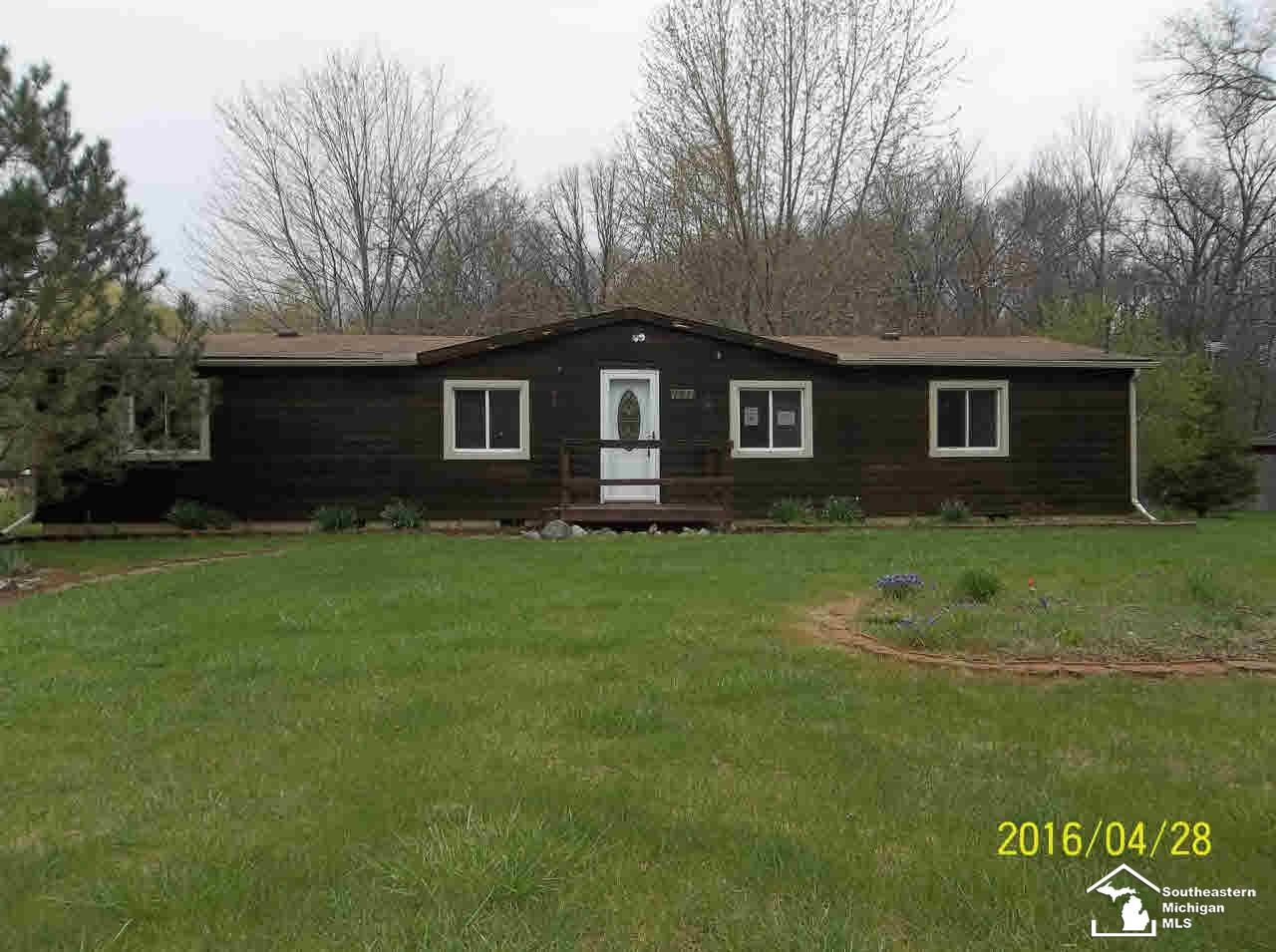 7697 Exeter Road Monroe, MI 48162 - Photo 1 of 8