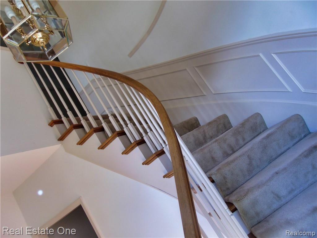 2458 Pleasant View Drive Rochester Hills, MI 48306 - Photo 54 of 68
