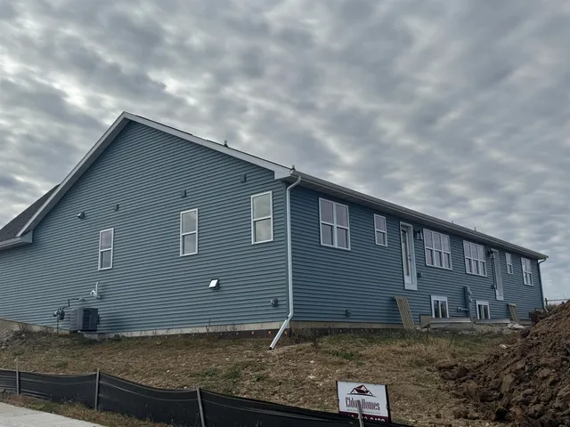 $429,900 | 400 Orchid, Stoughton, WI 53589