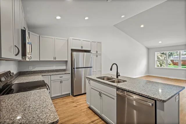 $429,900 | 400 Orchid, Stoughton, WI 53589