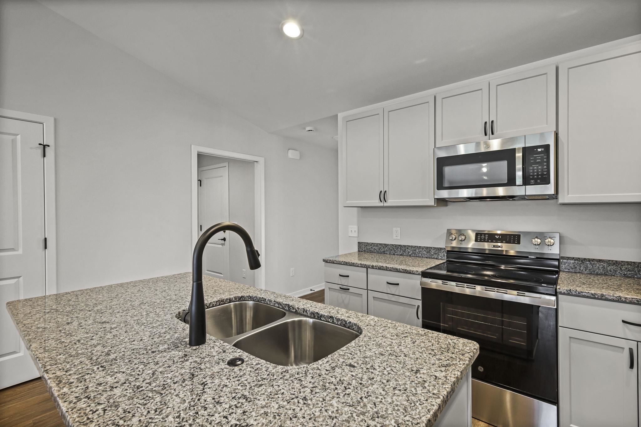 400 Orchid Stoughton, WI 53589 - Photo 8 of 31