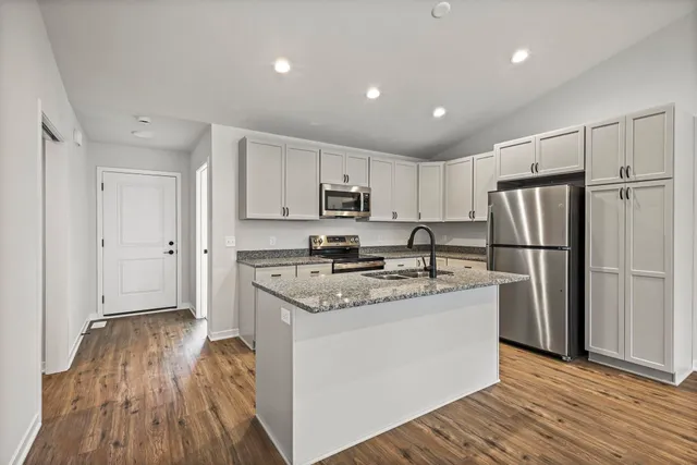 $429,900 | 400 Orchid, Stoughton, WI 53589