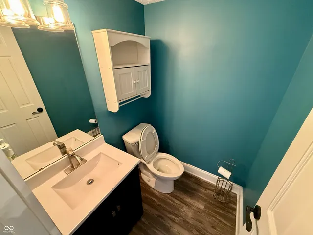 $299,900 | 7383 Poppyseed Drive, Indianapolis, IN 46237