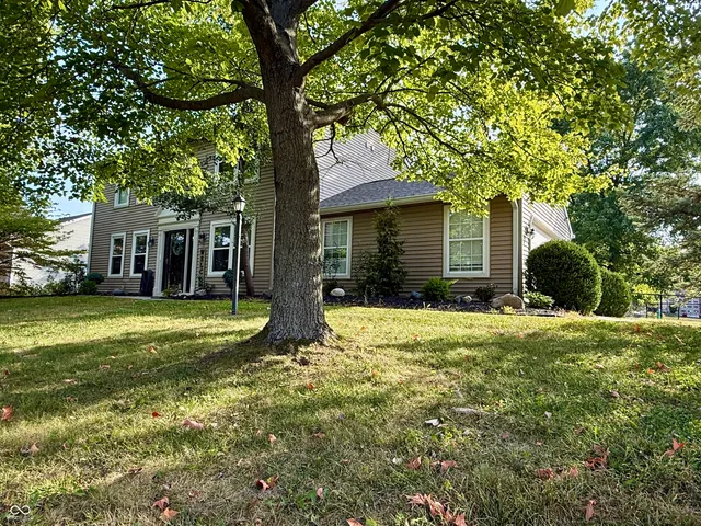 $299,900 | 7383 Poppyseed Drive, Indianapolis, IN 46237