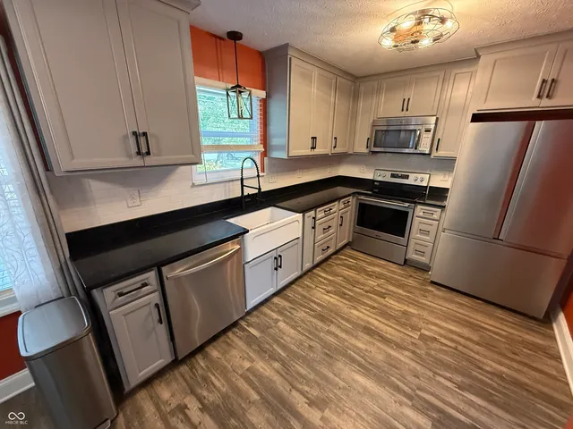 $299,900 | 7383 Poppyseed Drive, Indianapolis, IN 46237