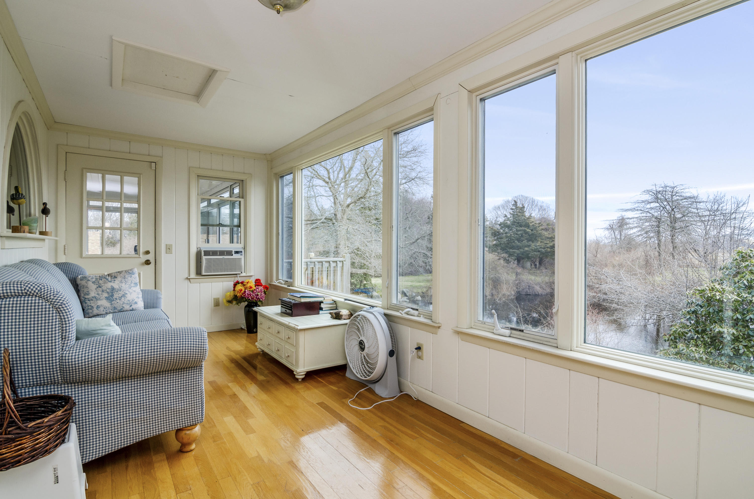 199 Harbor Point Road Barnstable, MA 02675 - Photo 12 of 27 010-photo--6934637