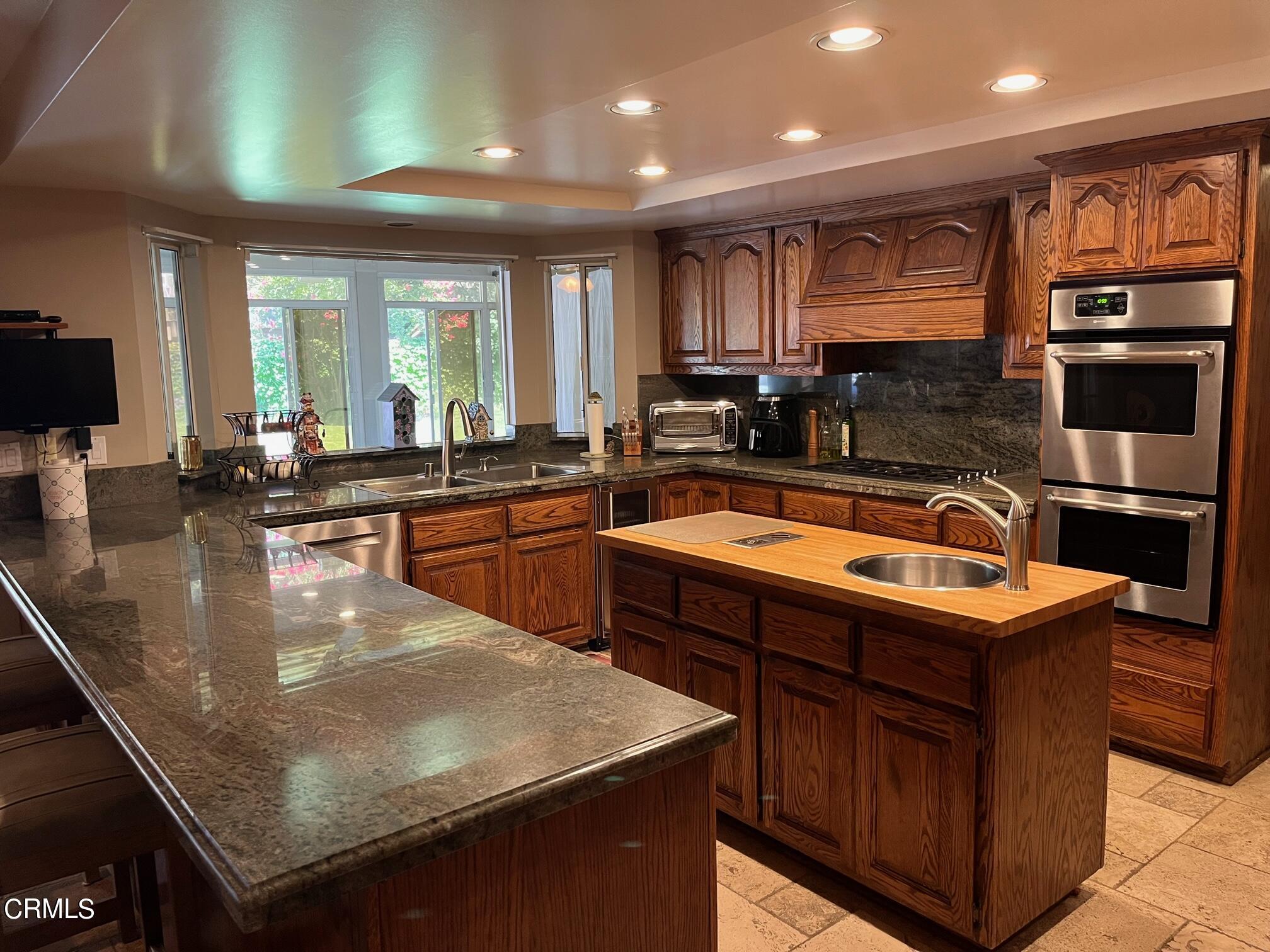 25049 Highspring Avenue Newhall, CA 91321 - Photo 24 of 52 Kitchen3