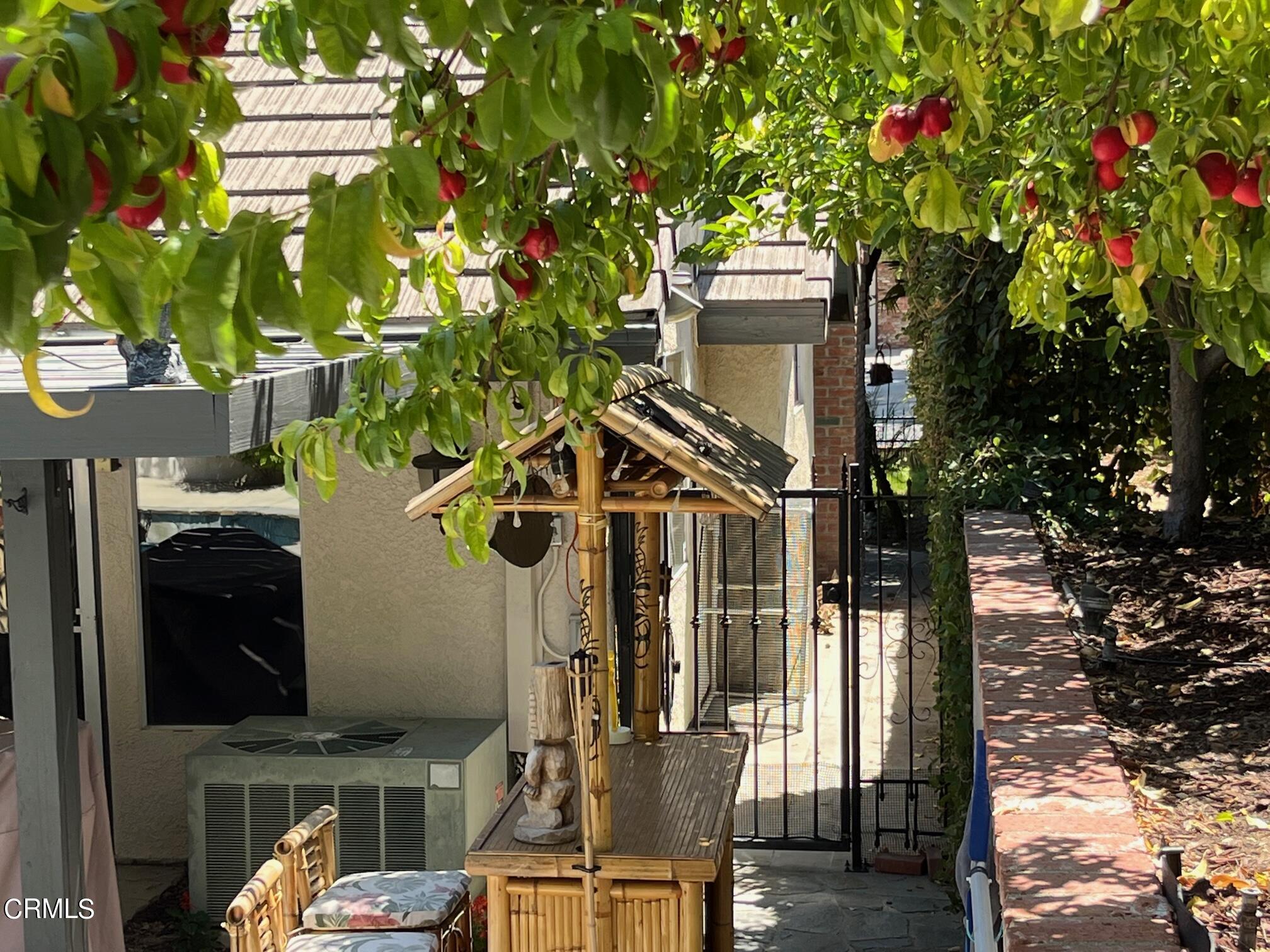 25049 Highspring Avenue Newhall, CA 91321 - Photo 39 of 52 nect1