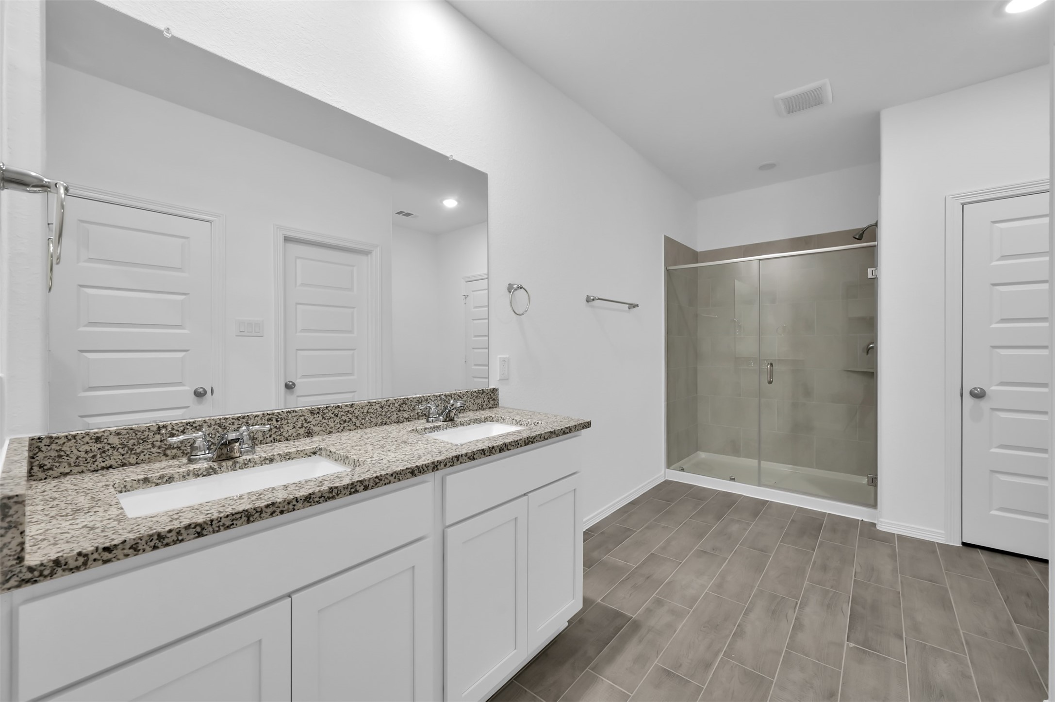 9699 Caney Trails Road Conroe, TX 77303 - Photo 9 of 16