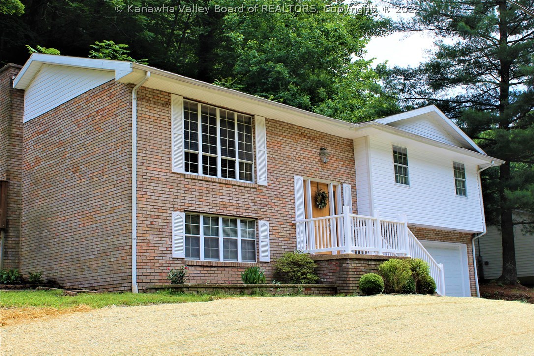 728 Lower Donnally Road Charleston, WV 25304 - Photo 2 of 19 Gallery Image 2