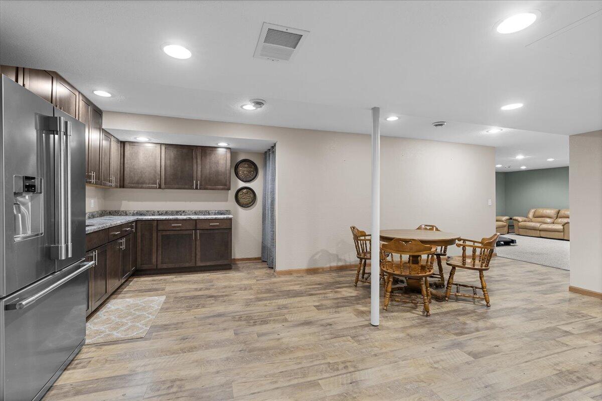 612 Bobolink Lane Cascade, WI 53011 - Photo 37 of 65 Mini Kitchentte