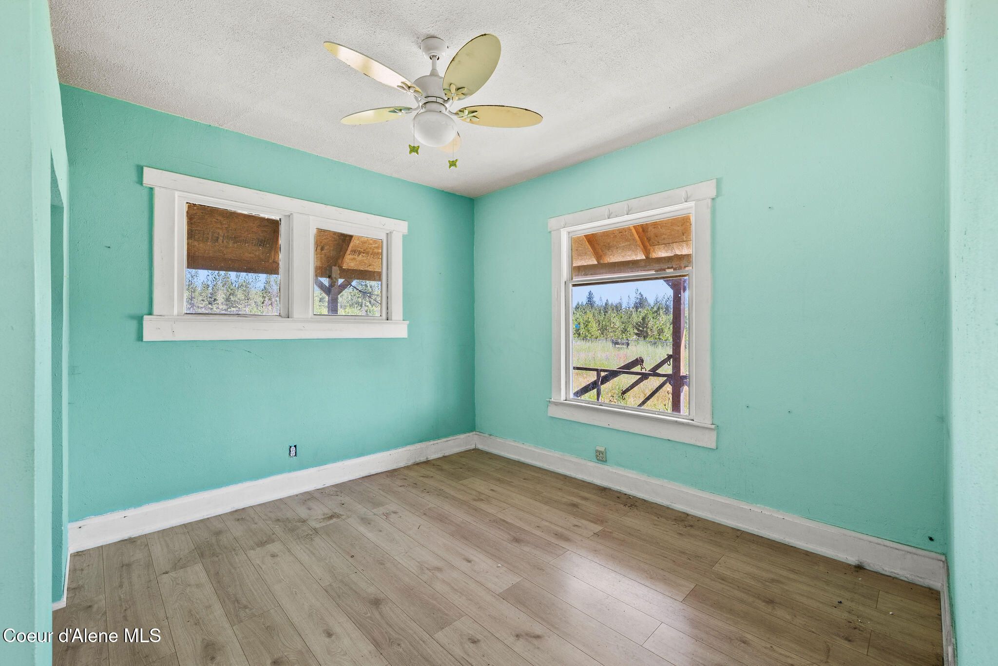 26497 North Warren Road Athol, ID 83801 - Photo 18 of 30 Main Level Bedroom