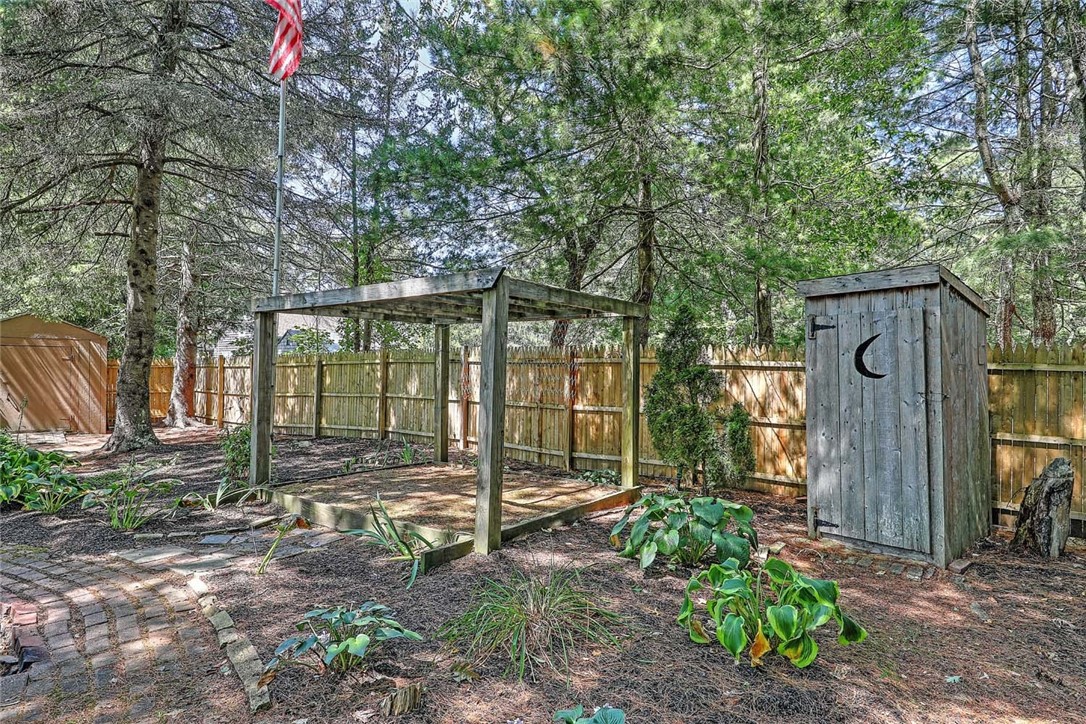 10 Narrow Lane Charlestown, RI 02813 - Photo 45 of 48