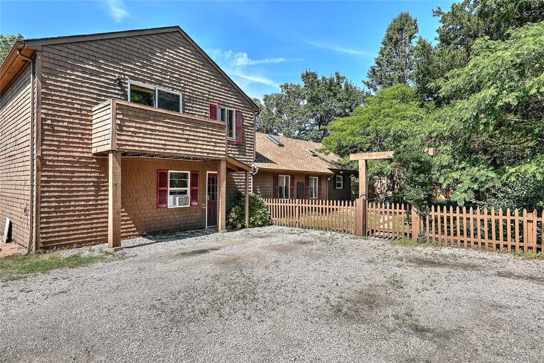 10 Narrow Lane Charlestown, RI 02813 - Photo 7 of 48