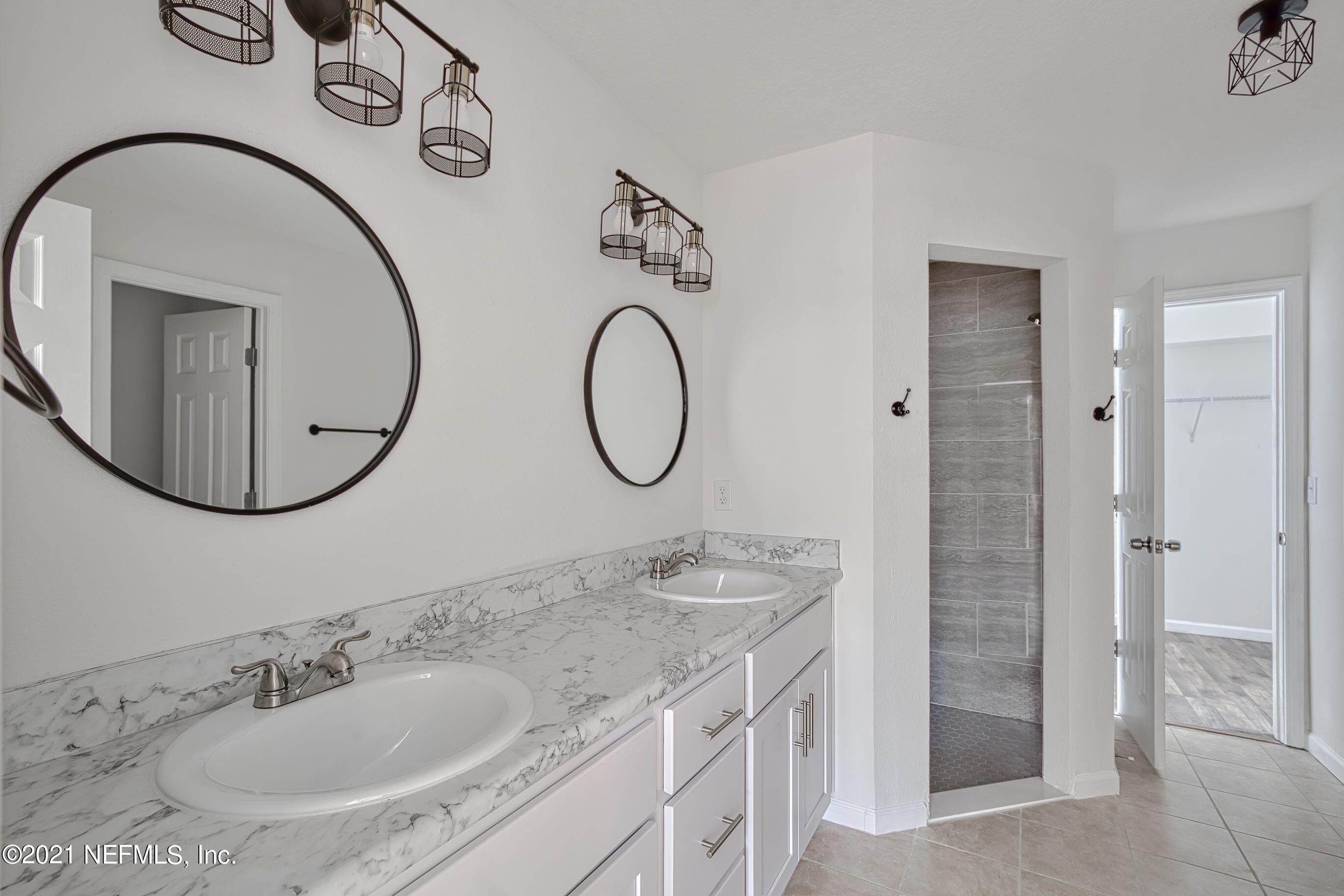 6451 Bob O Link Road Jacksonville, FL 32219 - Photo 17 of 26 Double Vanities