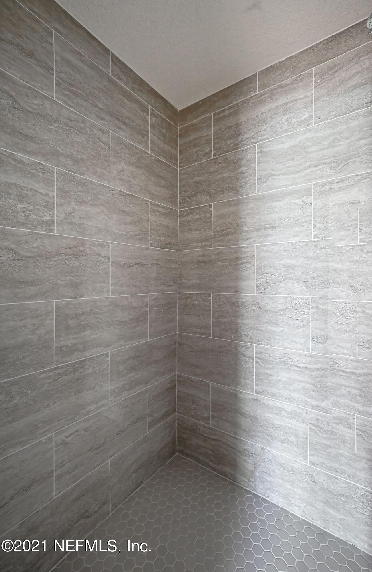 6451 Bob O Link Road Jacksonville, FL 32219 - Photo 18 of 26 Tiled Shower
