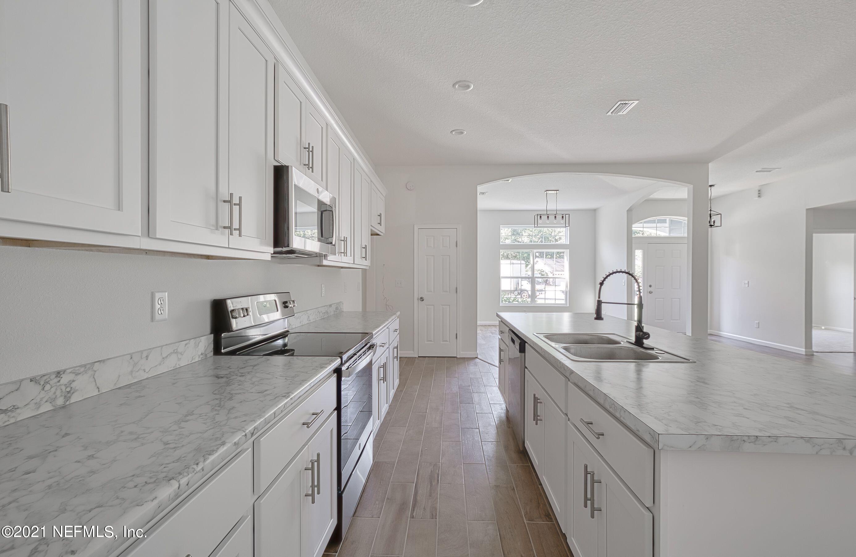 6451 Bob O Link Road Jacksonville, FL 32219 - Photo 10 of 26 Kitchen