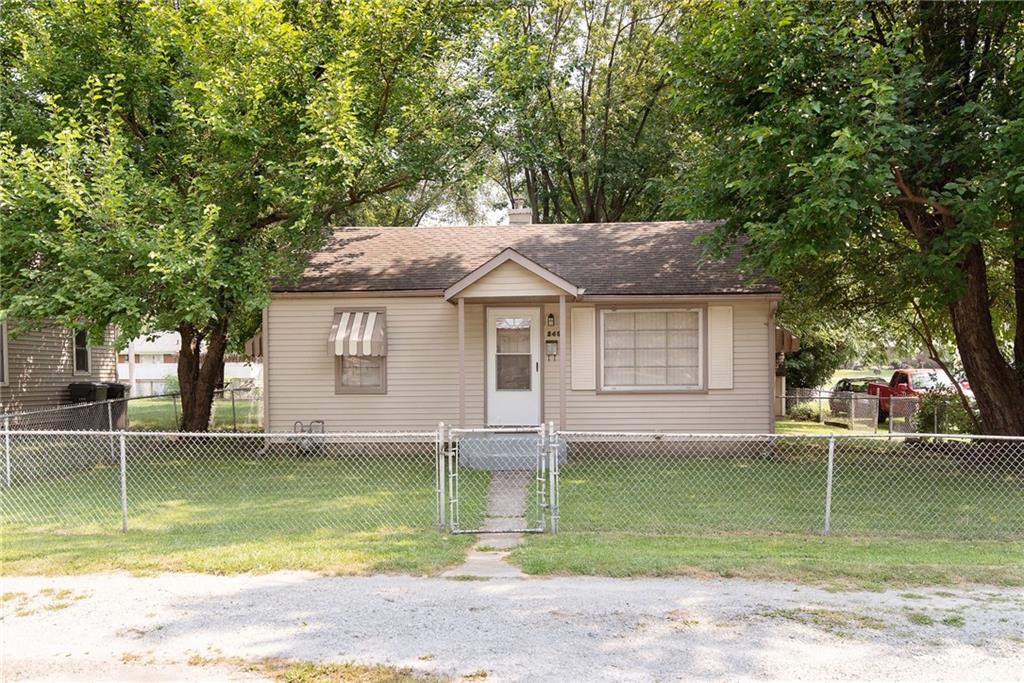 2403 Fowler Street Anderson, IN 46012 - Photo 1 of 25 Gallery Image 1