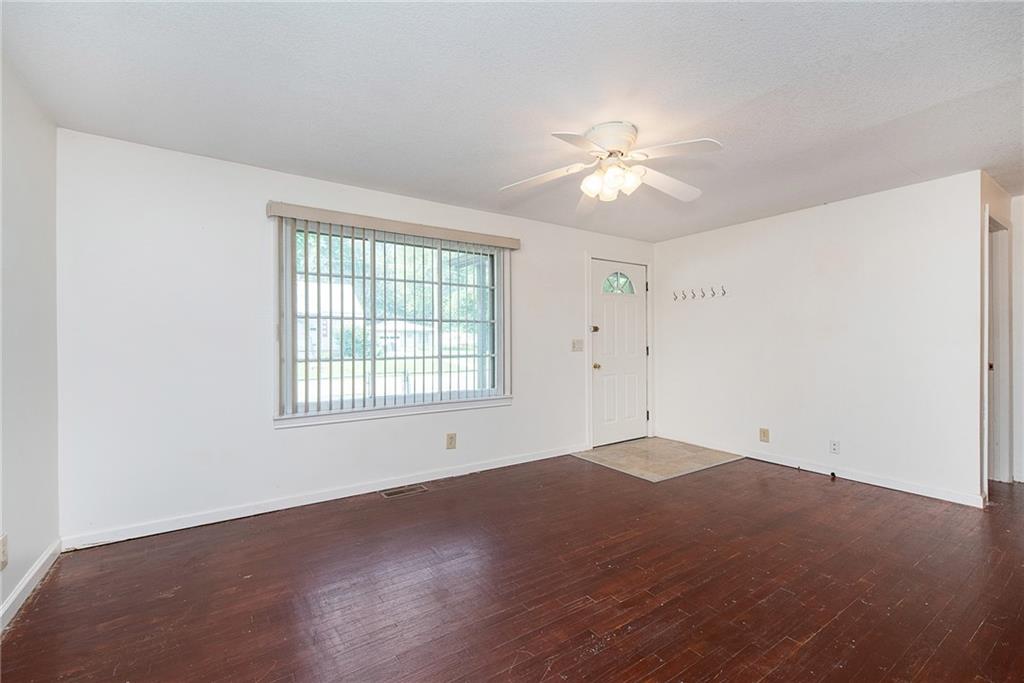 2403 Fowler Street Anderson, IN 46012 - Photo 5 of 25 Gallery Image 5