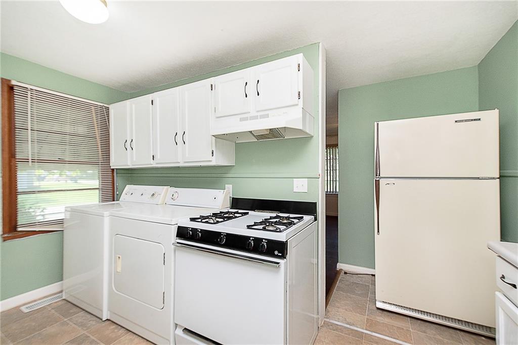 2403 Fowler Street Anderson, IN 46012 - Photo 8 of 25 Gallery Image 8