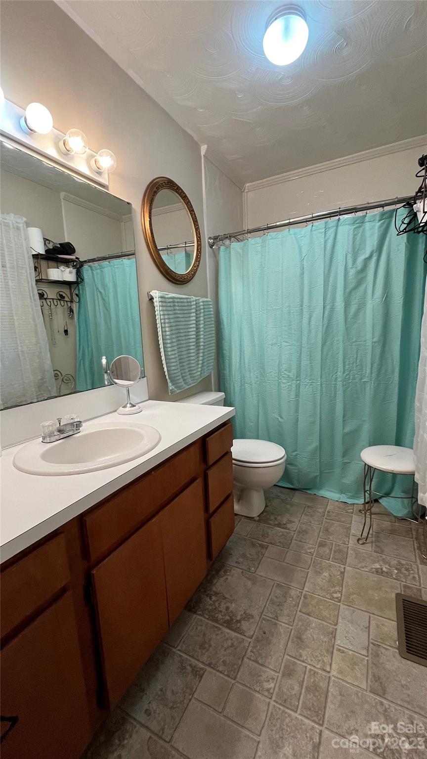 2397 Emmanuel Church Road Conover, NC 28613 - Photo 10 of 10 Gallery Image 10