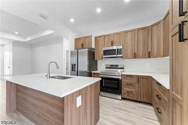 $2,100 | 4730 Northwest 38th Place, Cape Coral, FL 33993
