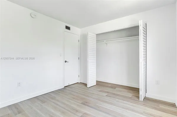 $2,350 | 620 Southwest 10th Street, Unit 301, Miami, FL 33130